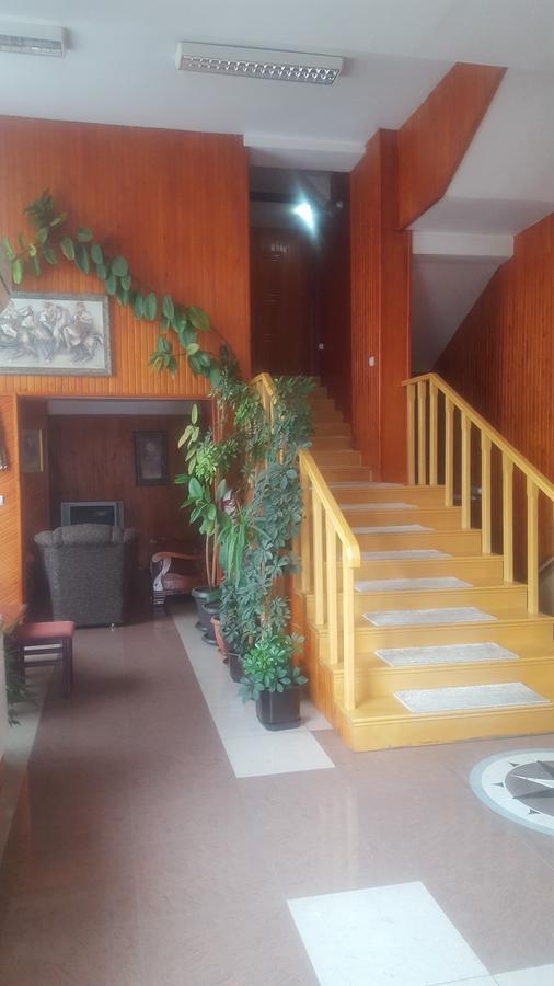 Hotel Satelit Kumanovo Exterior foto